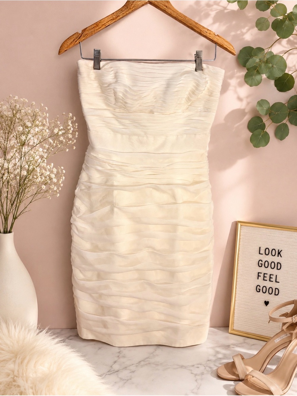 ML Monique Lhuillier Ivory Strapless
Cationic Dress Size 4 NWT